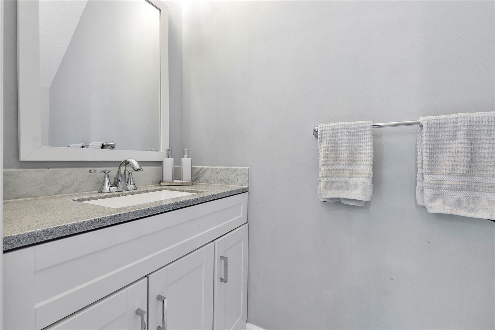 Building Photo - 604 Stanton Dr