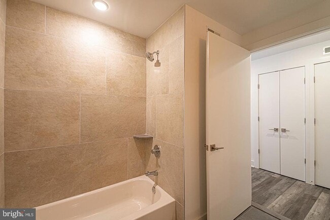 Building Photo - 1245 Ridge Ave