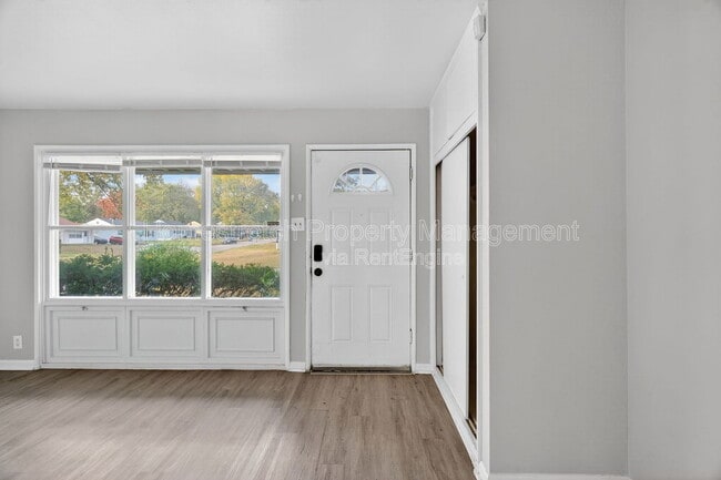 Building Photo - 1700 Dellwood Ct