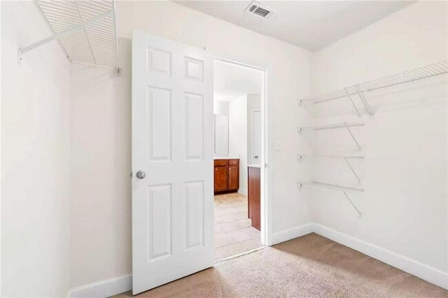 Building Photo - 2588 Cannon Farm Ln