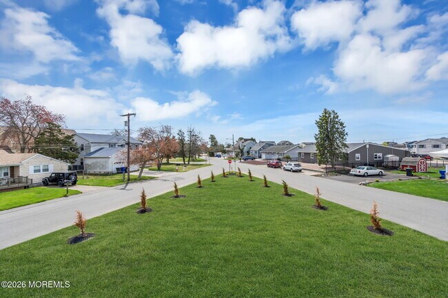 Building Photo - 58 Cove Rd