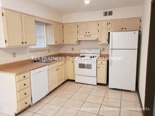 Building Photo - 15926 W 123rd St