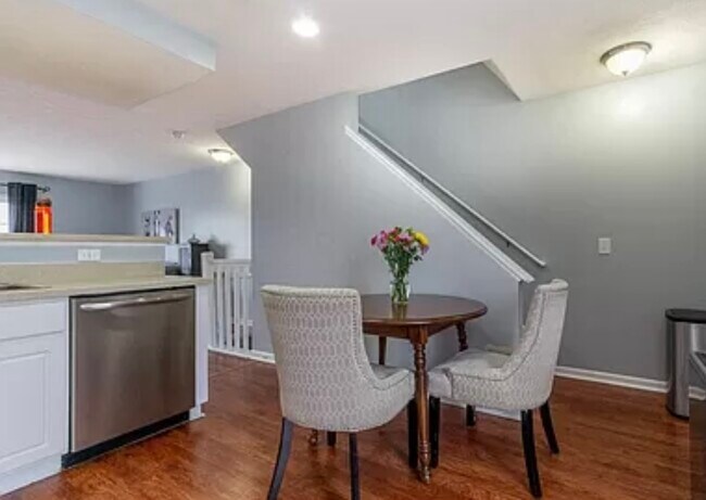 Building Photo - 5587 Bow Falls Blvd