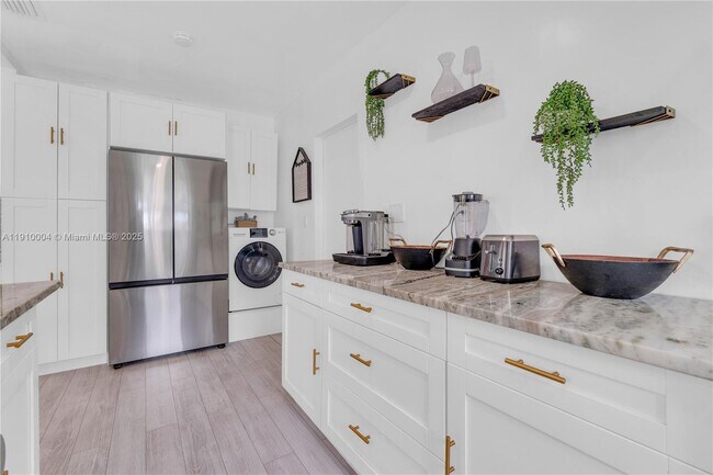 Building Photo - 774-774 NW 49th St