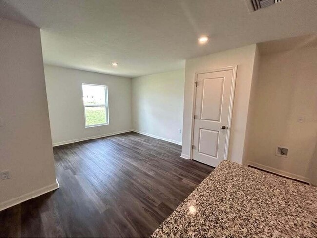 Building Photo - 1256 Stone Ridge Cir