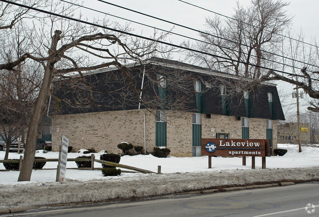 Building Photo - Lakeview Apartments