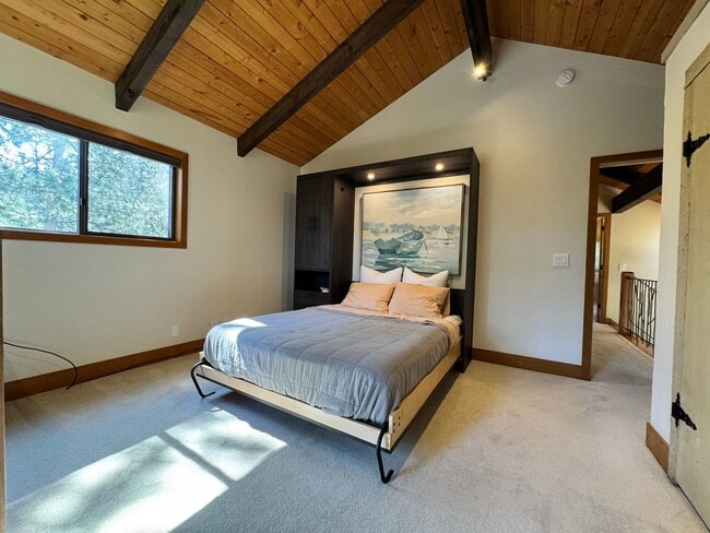 Building Photo - FOR RENT: FURNISHED LONG-TERM EXTREMELY CO...