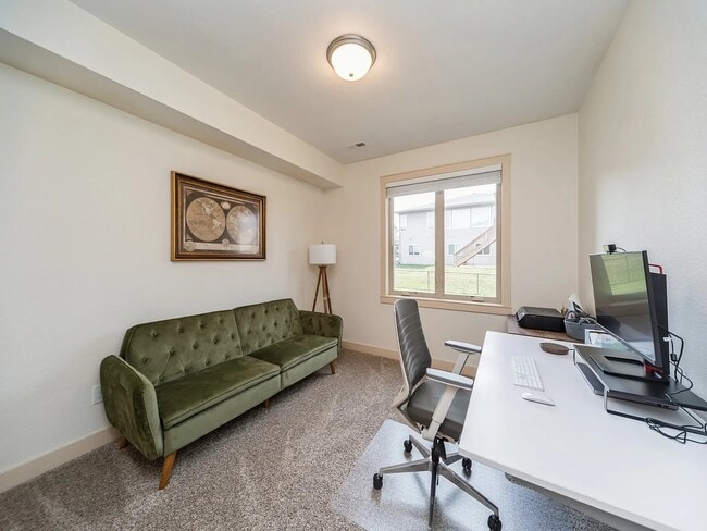 Building Photo - 16035 Northpark Dr