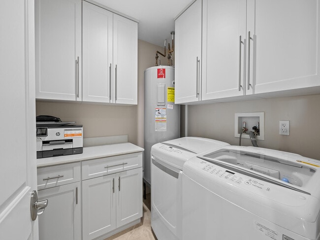 Building Photo - 444 Hendricks Isle