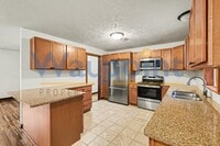 Building Photo - 1820 S Greenville Rd