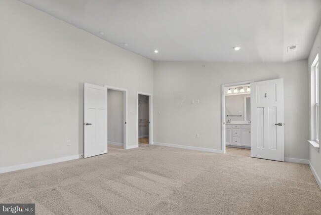 Building Photo - 8005 Milltown Cir