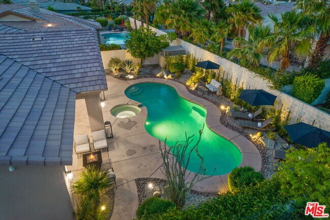 Building Photo - 4 Cartier Ct