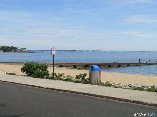 Building Photo - 48 Beach Ave