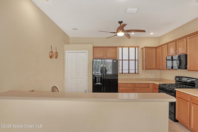Building Photo - 8213 Simpkins Way