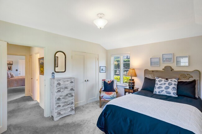 Building Photo - 969 Egan Ave