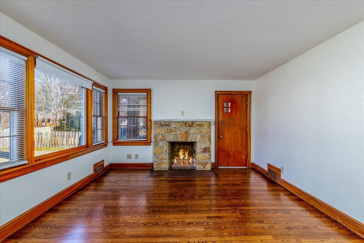 Building Photo - 2510 Tillett Rd SW