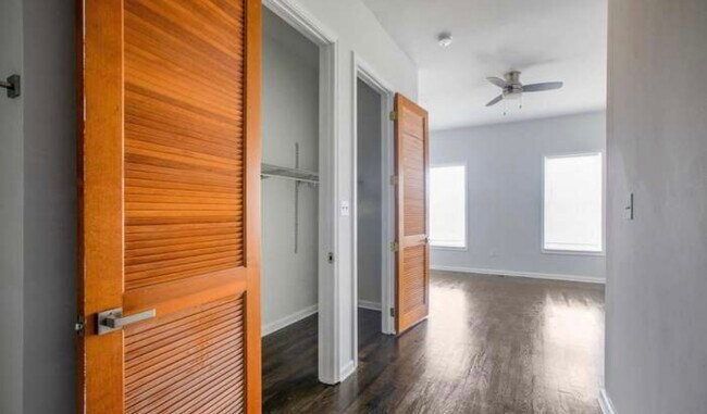 Building Photo - 815 N Calhoun St