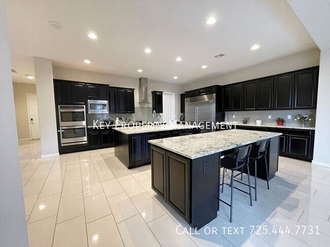 Building Photo - SPACIOUS AND UPGRADED 4 BEDROOM HOME NEAR ...