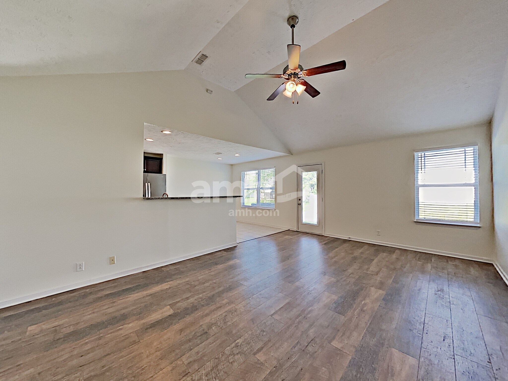 Building Photo - 1617 Ursuline Ln