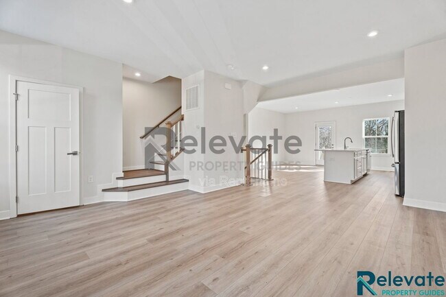 Building Photo - 2008 Old Manchester St