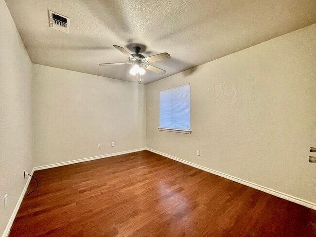 Building Photo - Comfort & Charm in Castle Forest - Reduced Deposit for Qualified Applicants!