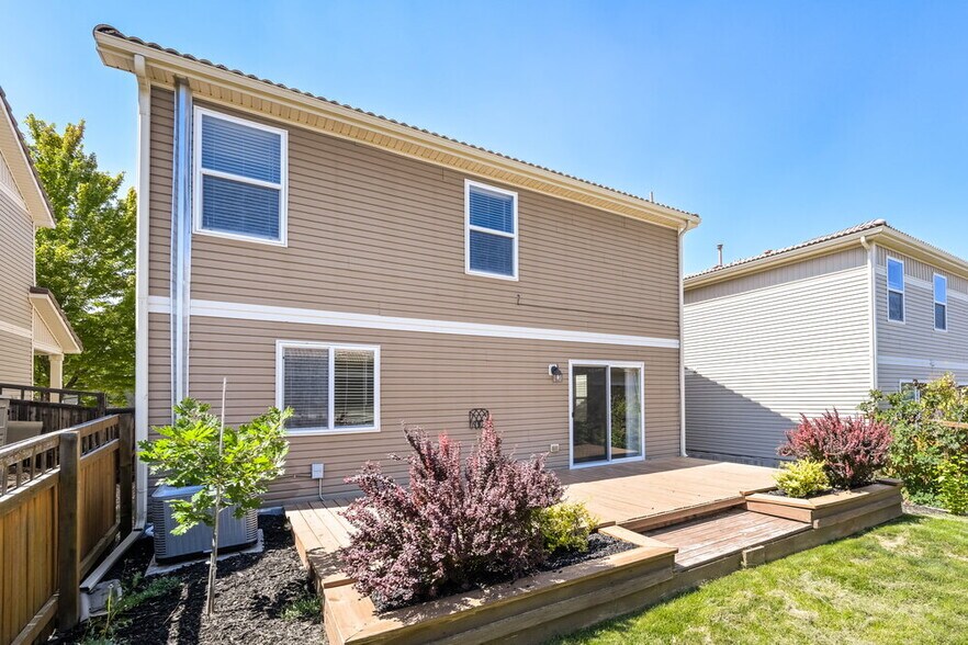 Building Photo - 2352 Quartz St