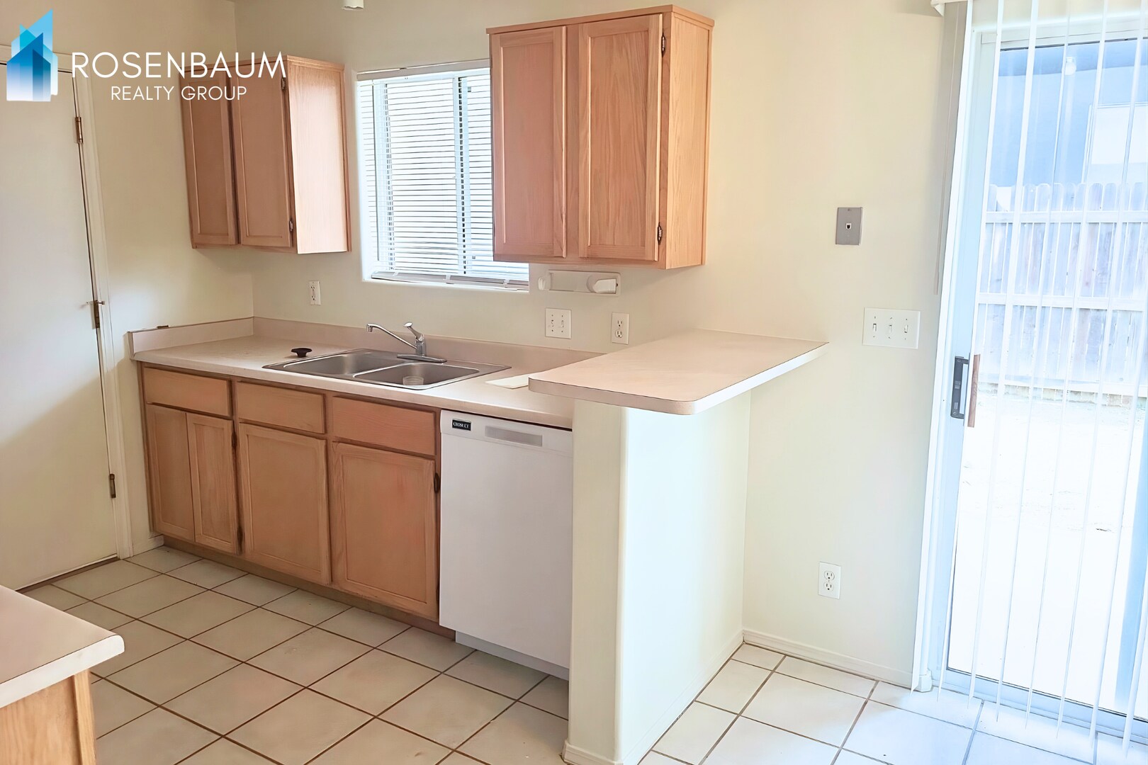 Building Photo - Charming 2-bedrooms, 2-baths home nestled in the heart of Prescott Valley!