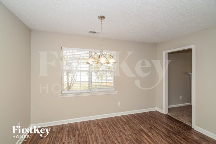 Building Photo - 125 Cedar Bend Dr