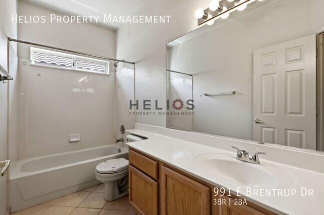 Building Photo - 991 E Brentrup Dr