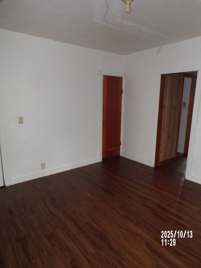 Building Photo - Very nice two-bedroom home located in the Walters area! One Dog under 20 lbs with owner approval!