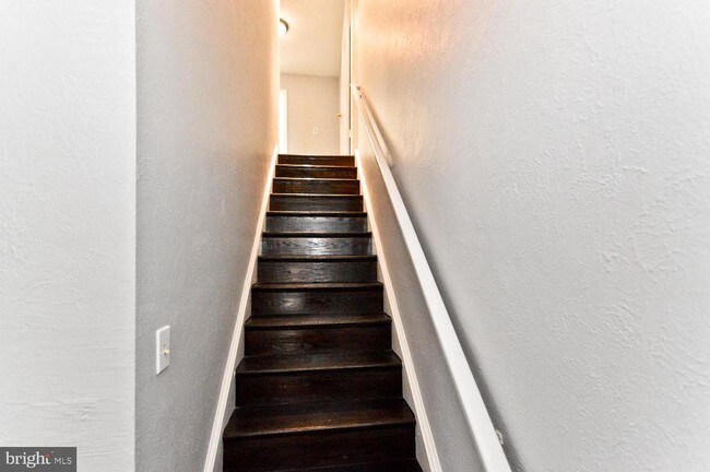 Building Photo - 1209 Savannah St SE