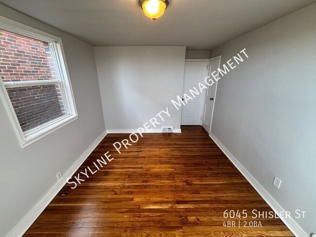 Building Photo - Newly Renovated 4 Bedroom Home For Rent in...