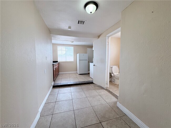 Building Photo - 6329 Brittany Way
