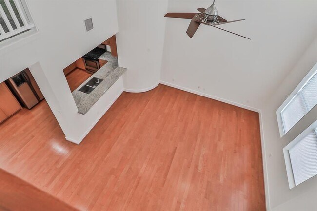 Building Photo - 4405 Austin St