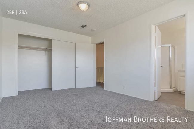 Building Photo - 3624 Dana St