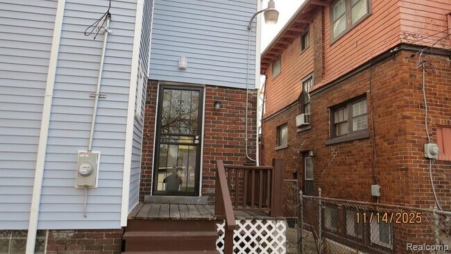 Building Photo - 112 Richton St