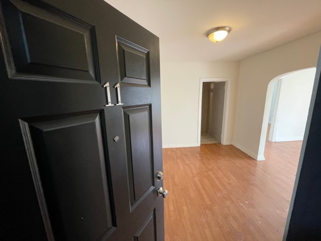 Building Photo - 366 4th Ave