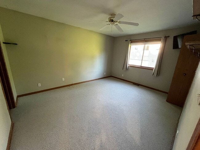 Building Photo - Beautiful 4 Bedroom 3 Bath Home in Cloquet...