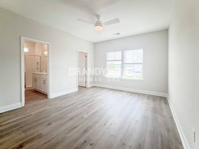 Building Photo - 1032 Wildflower Dr
