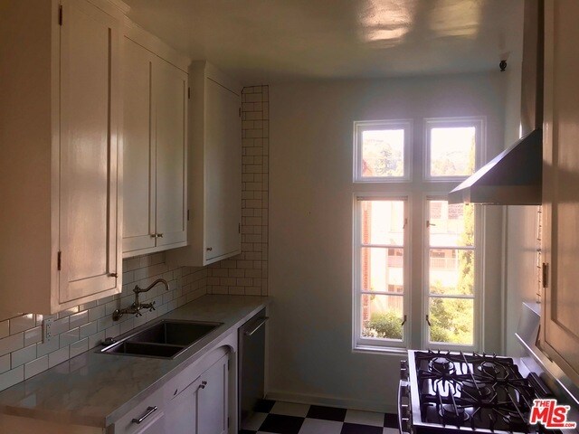 Building Photo - 1287 N Crescent Heights Blvd