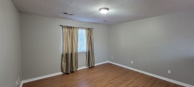 Building Photo - 4427 Eaglewood Trail Dr