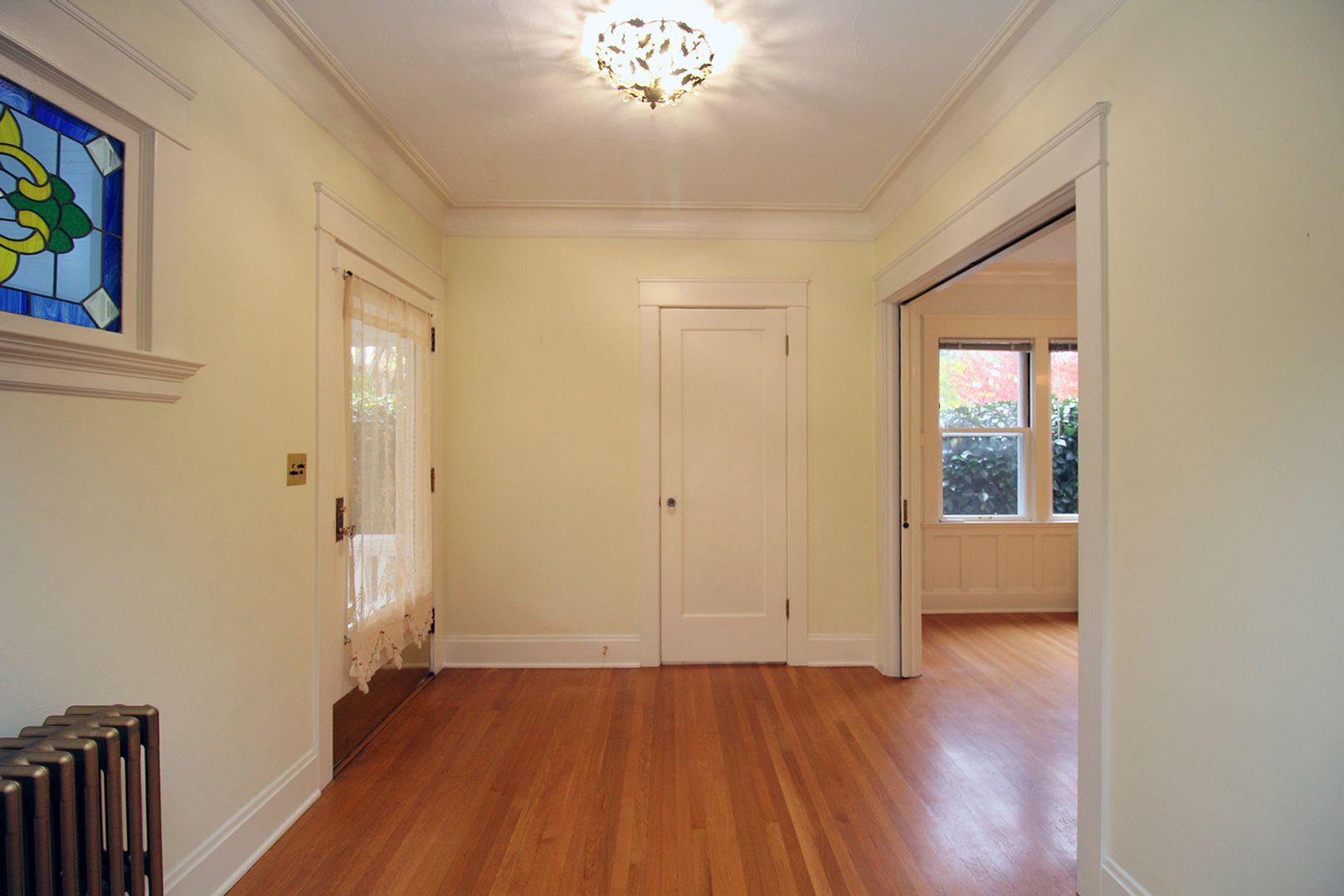 Building Photo - 803 NE Laurelhurst Pl