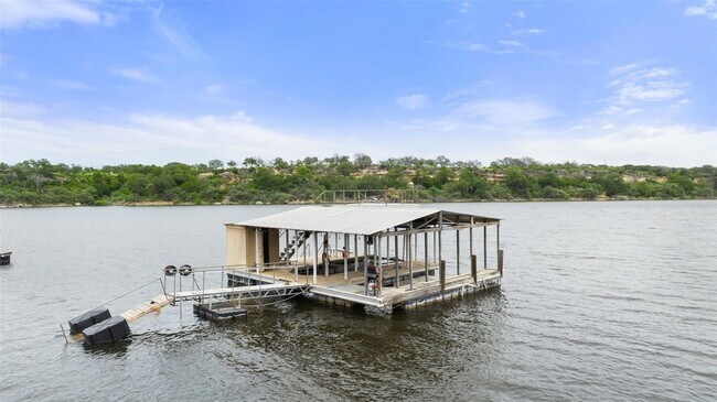 Building Photo - 1201 Lakeshore Dr