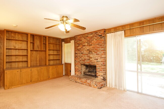 Building Photo - 18 Sherwood Rd NW