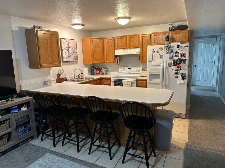 Building Photo - 1030 W 1230 N