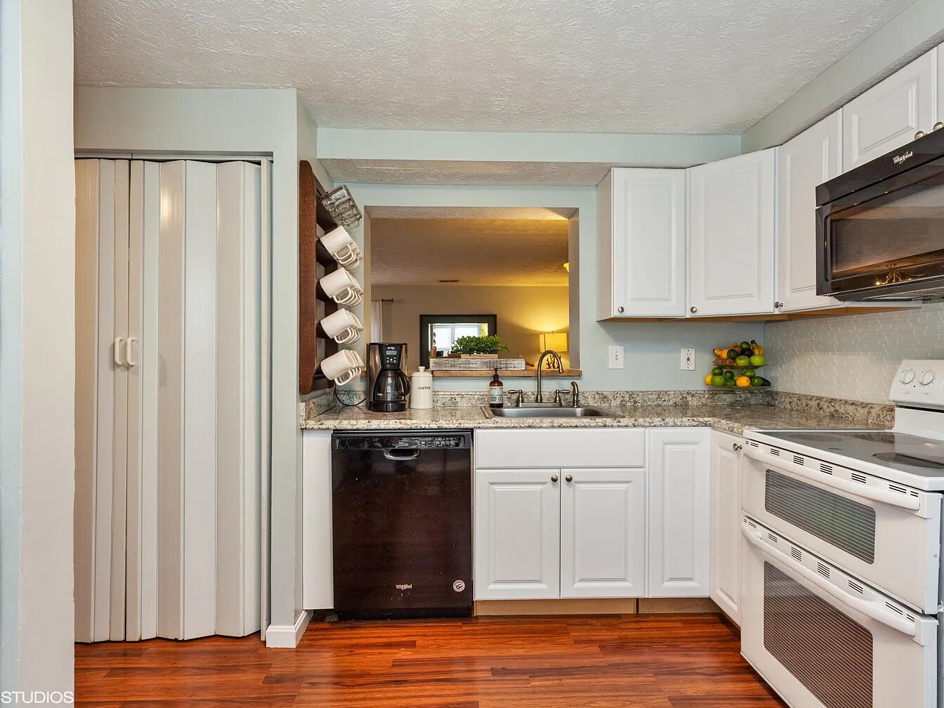 Building Photo - 9504 Quarry Bridge Ct