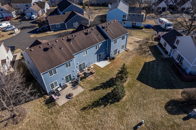 Building Photo - 2722 Wilshire Ct