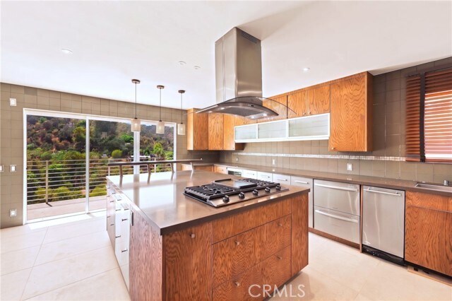 Building Photo - 3858 Alta Mesa Dr