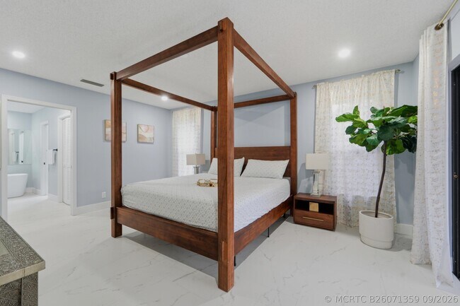 Building Photo - 606 Juniper Pl