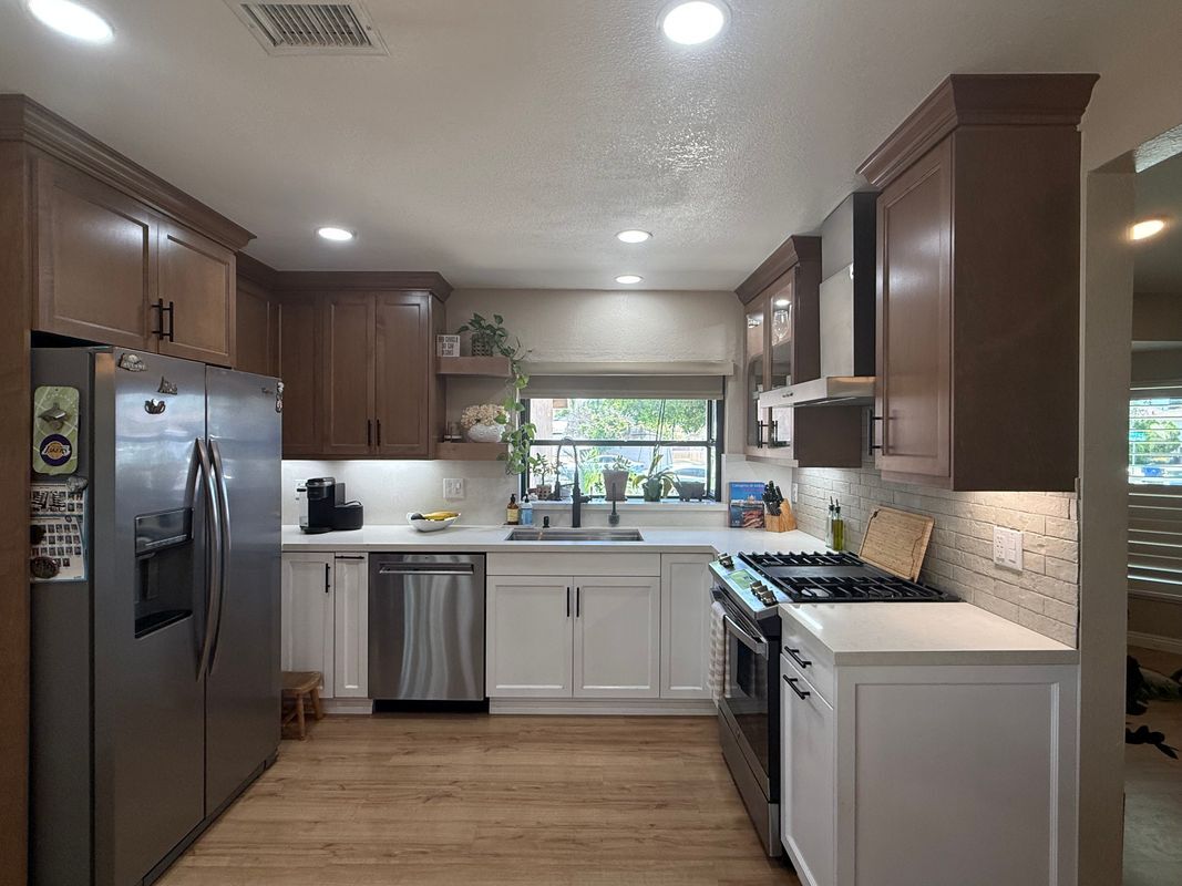 Building Photo - 3165 Weatherby Dr